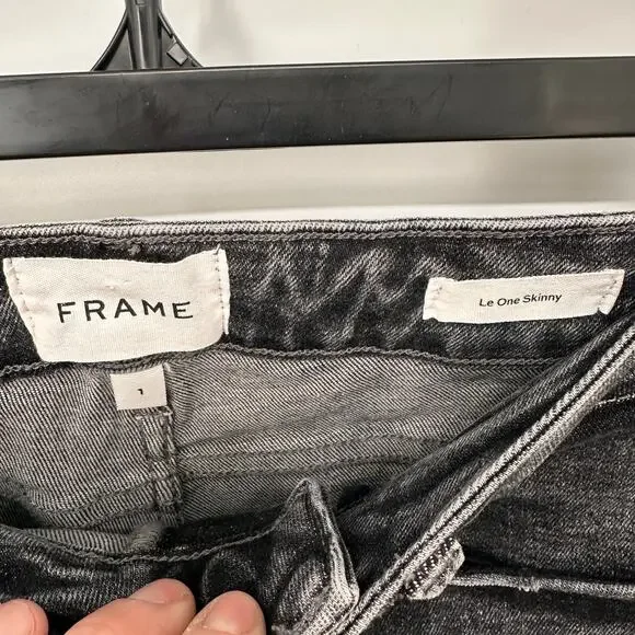 FRAME DENIM New Le One High Waist Gray Washed Crop Skinny Jeans // 1 - Picture 5 of 9